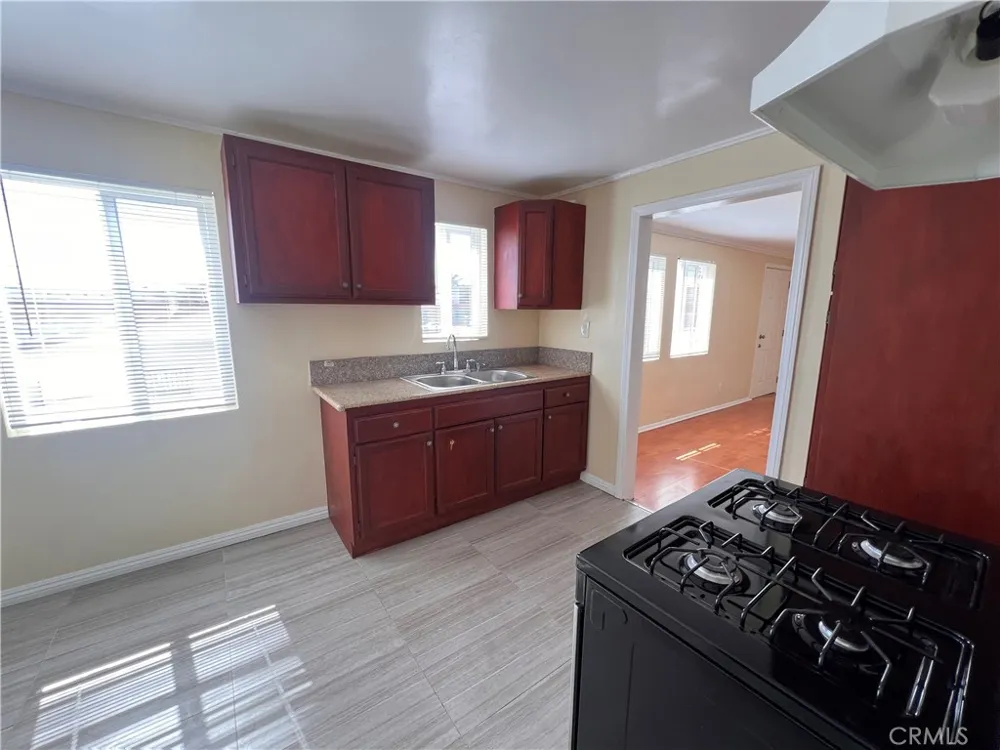 12924 Prairie Avenue #C Hawthorne, CA 90250
