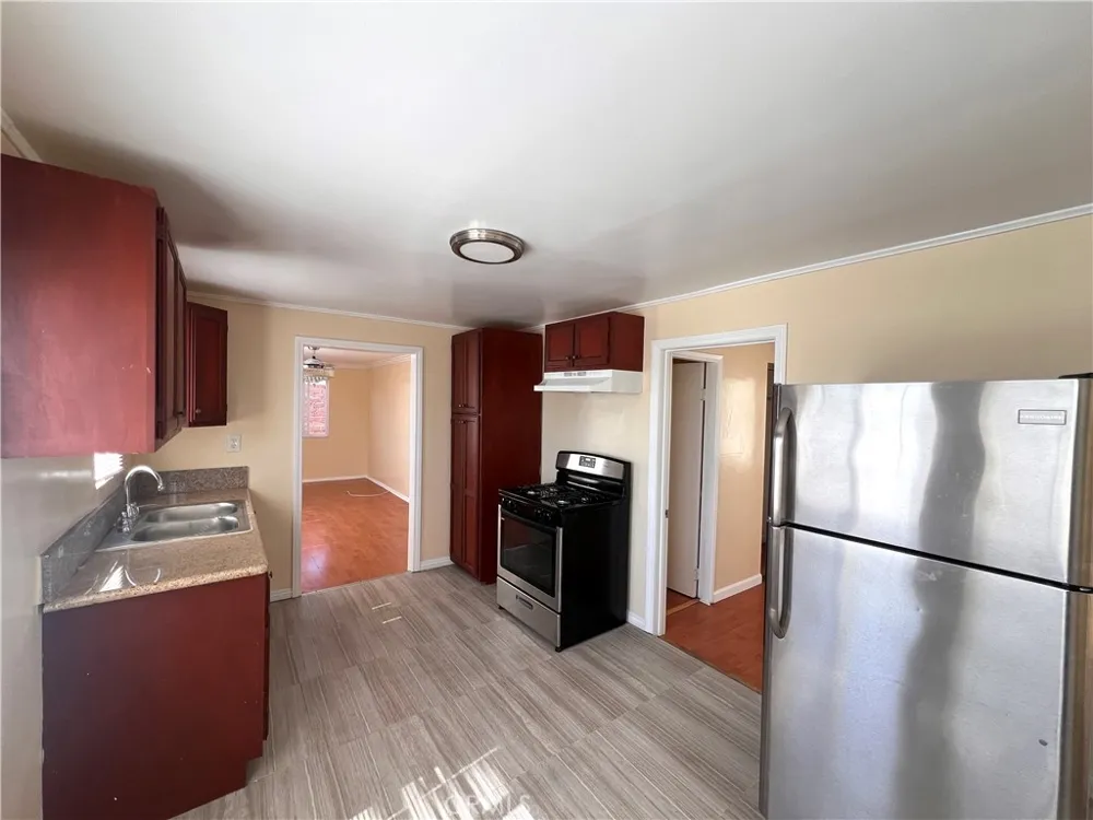 12924 Prairie Avenue #C Hawthorne, CA 90250