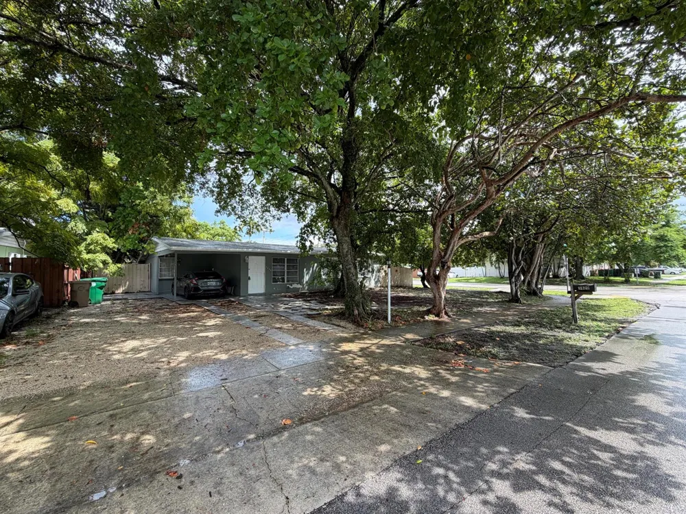 3820 SW 61ST AVENUE Davie, FL 33314