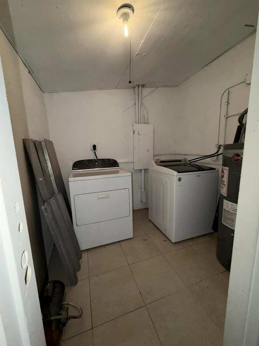 3820 SW 61ST AVENUE Davie, FL 33314