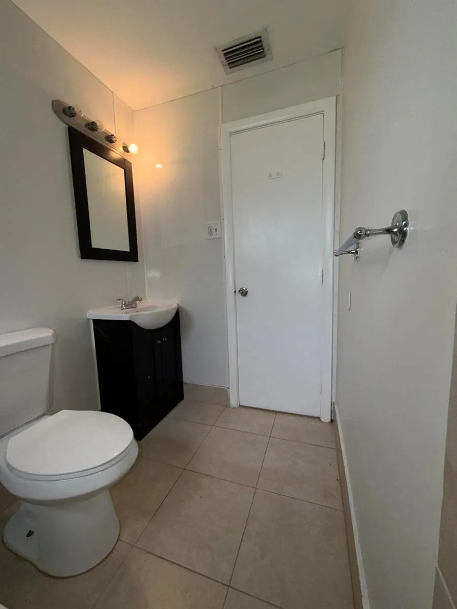 3820 SW 61ST AVENUE Davie, FL 33314