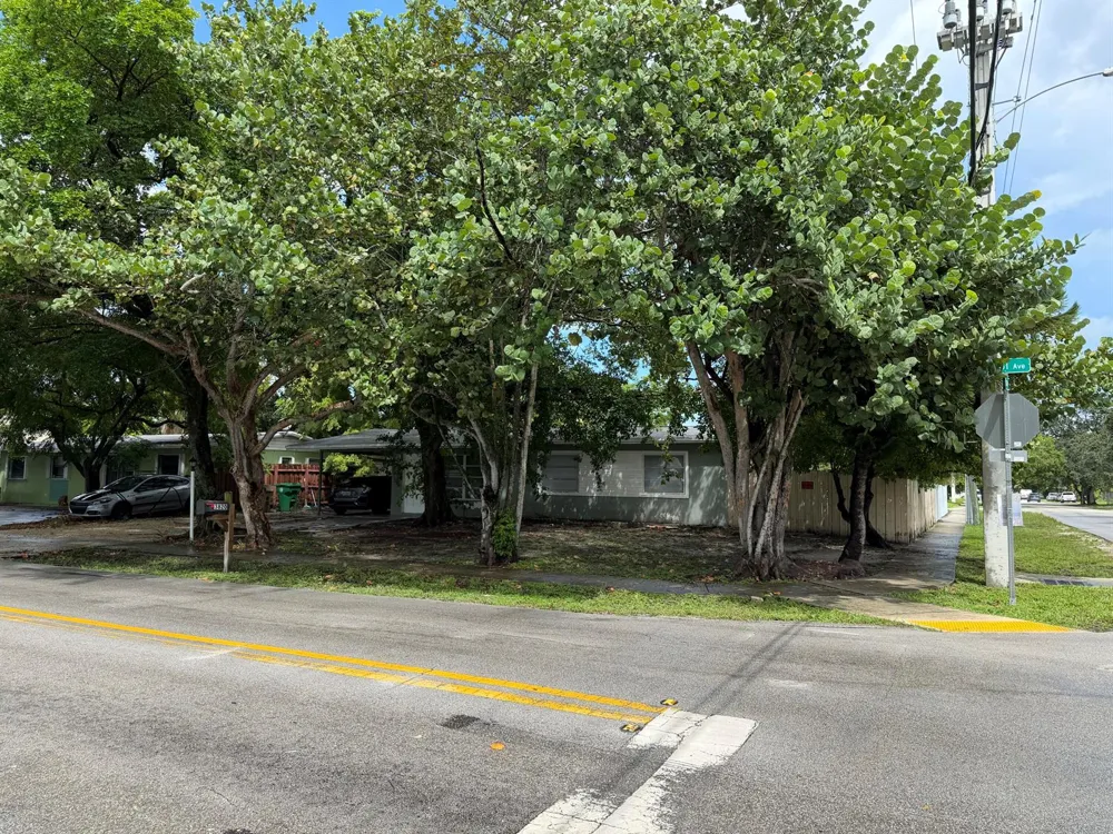 3820 SW 61ST AVENUE Davie, FL 33314