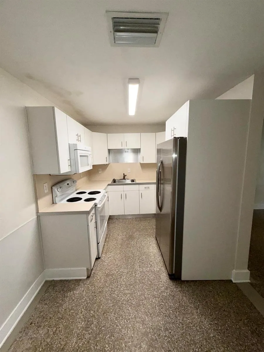 3820 SW 61ST AVENUE Davie, FL 33314