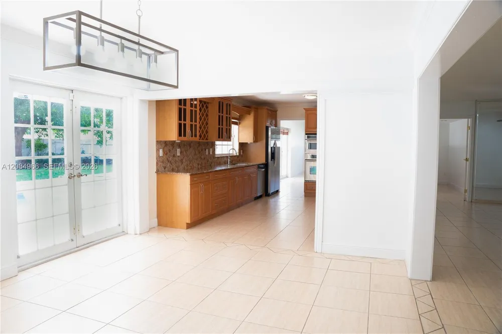 8220 SW 87th Ter Miami, FL 33143