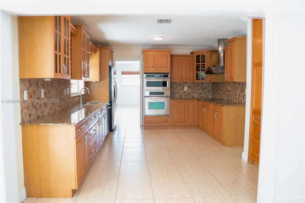 8220 SW 87th Ter Miami, FL 33143