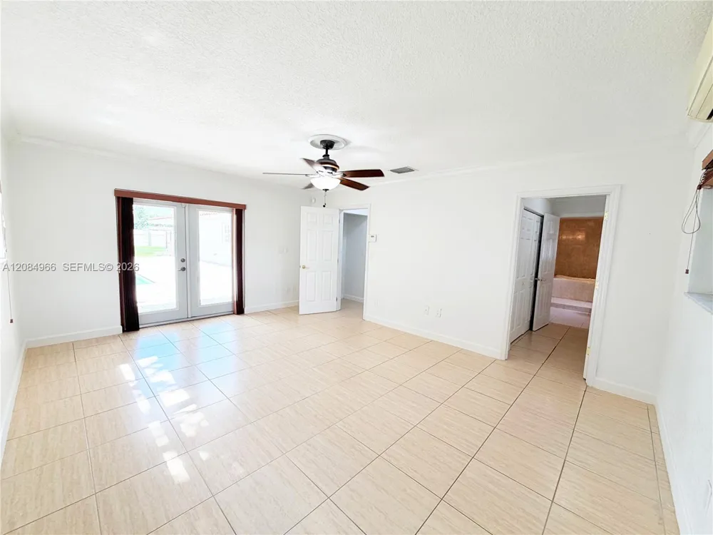 8220 SW 87th Ter Miami, FL 33143