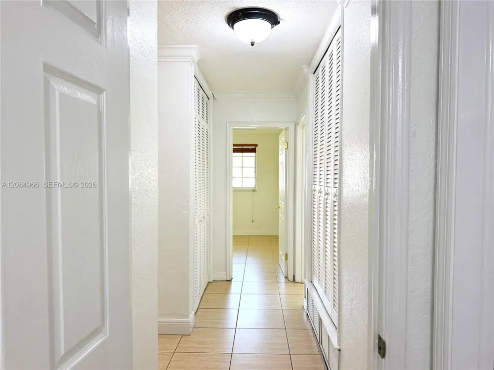 8220 SW 87th Ter Miami, FL 33143