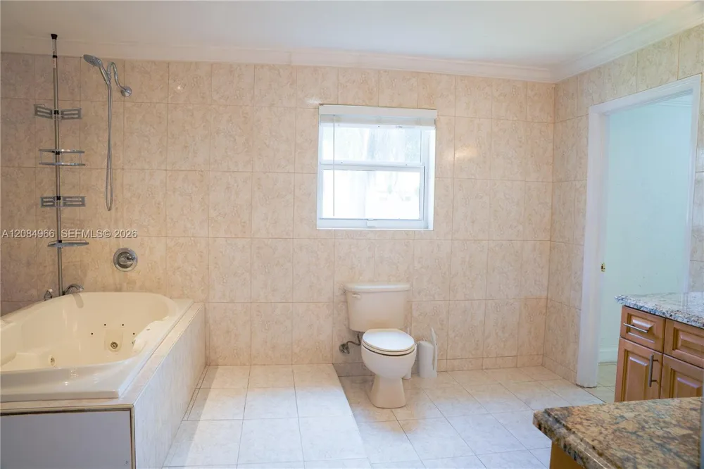 8220 SW 87th Ter Miami, FL 33143