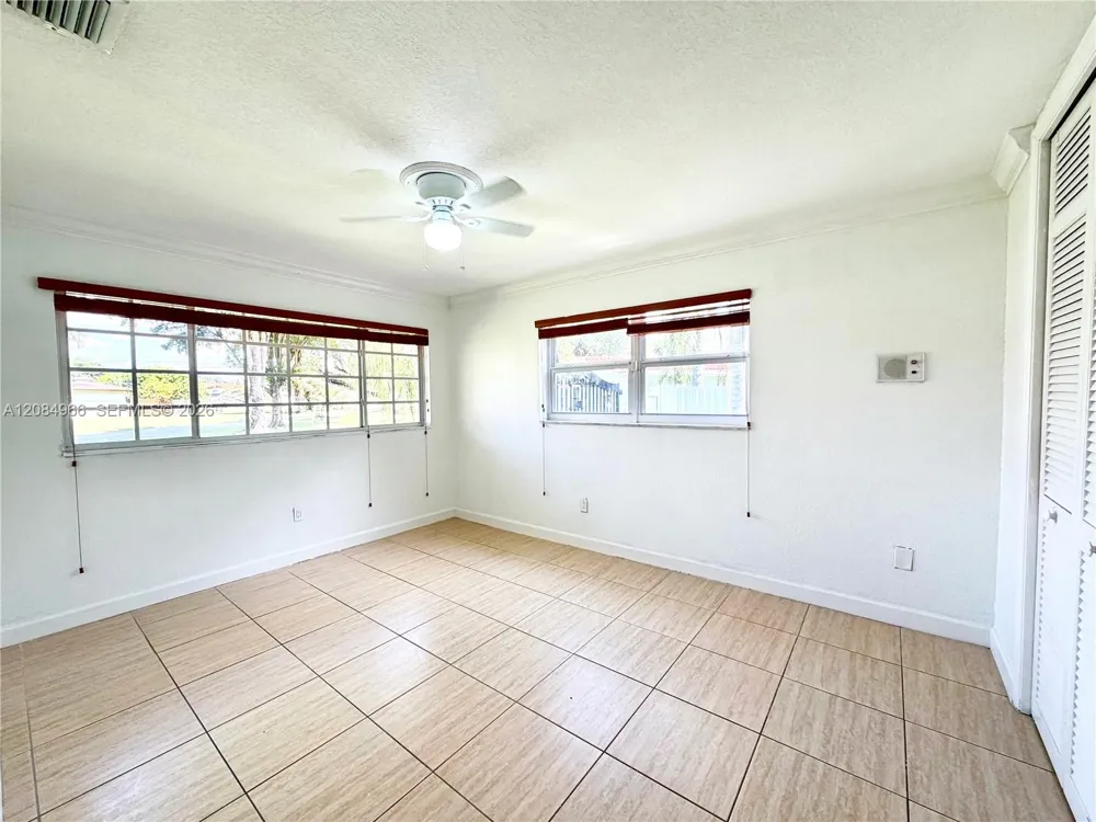 8220 SW 87th Ter Miami, FL 33143