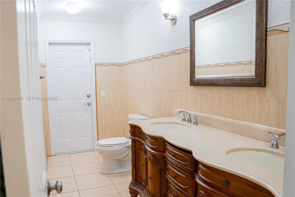 8220 SW 87th Ter Miami, FL 33143