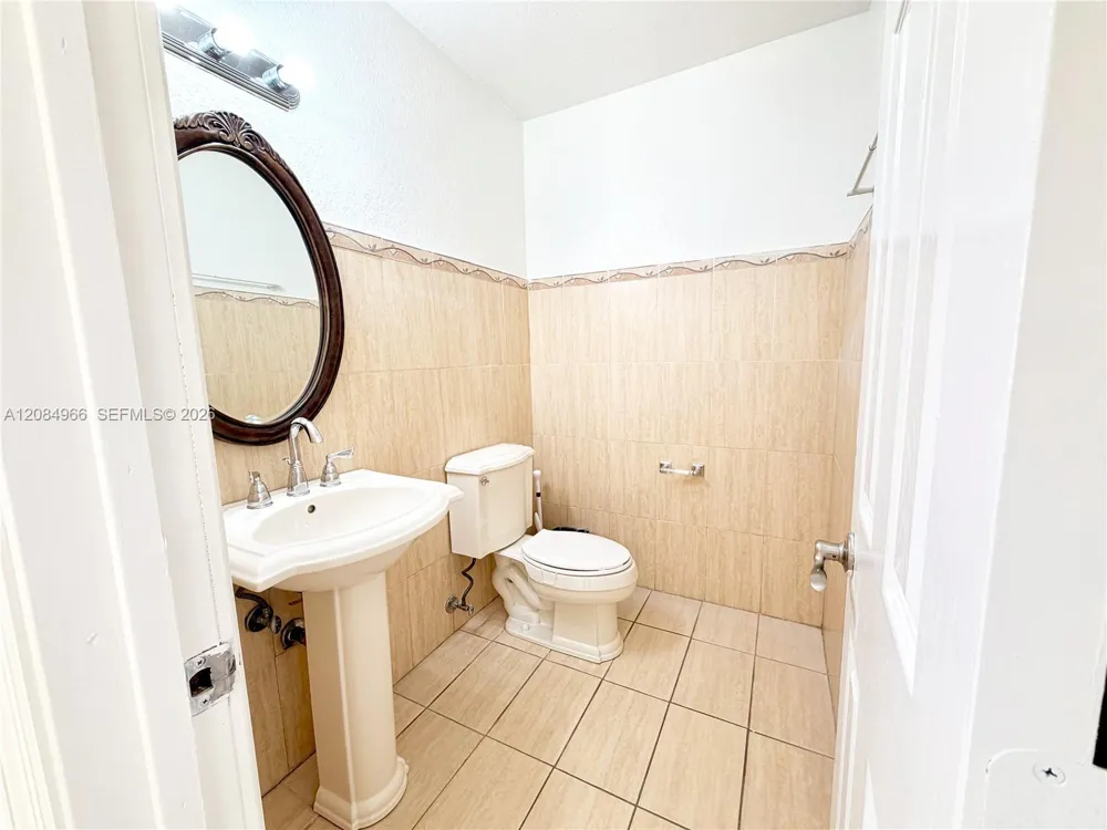 8220 SW 87th Ter Miami, FL 33143