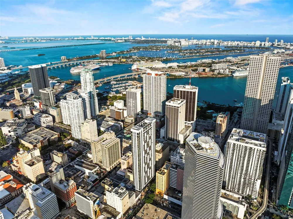 151 SE 1st St #1104 Miami, FL 33131