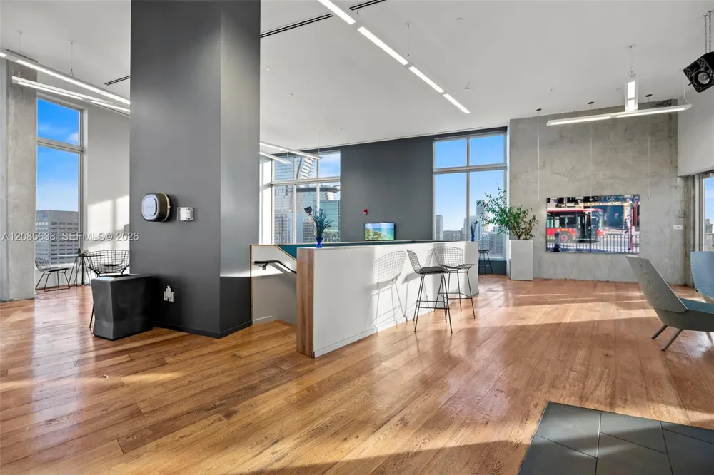 151 SE 1st St #1104 Miami, FL 33131