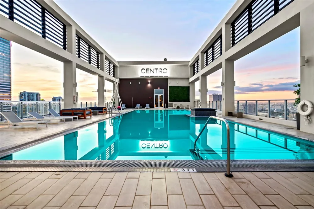 151 SE 1st St #1104 Miami, FL 33131