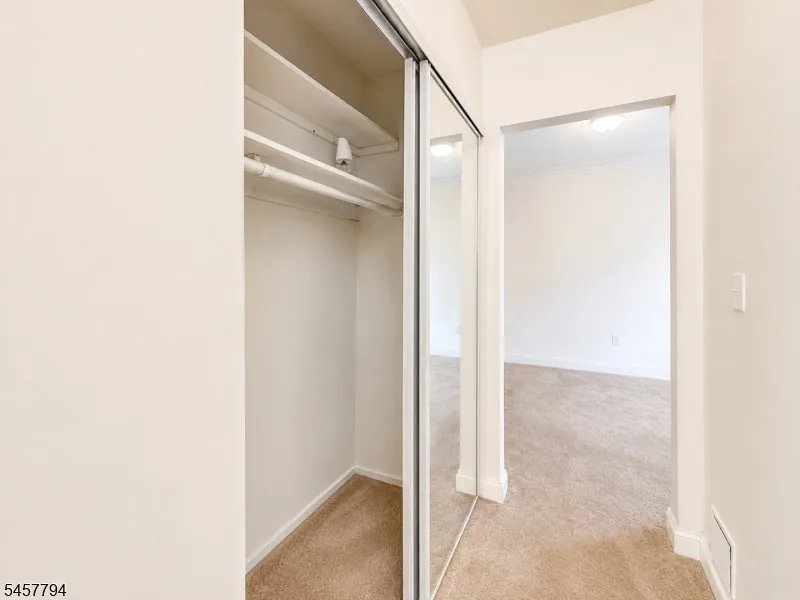53 Knox Ter #2A Unit 2A Wayne, NJ 07470