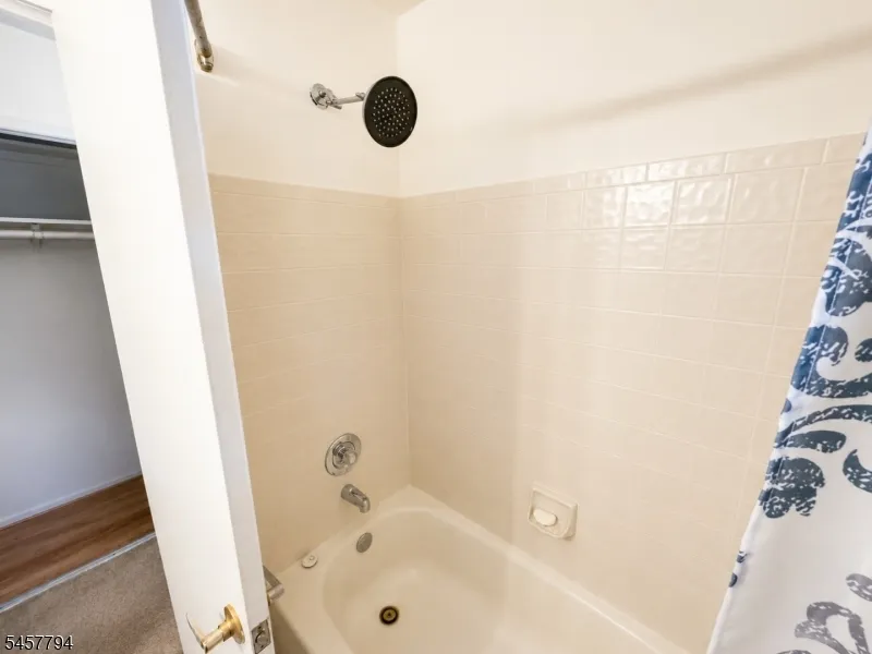 53 Knox Ter #2A Unit 2A Wayne, NJ 07470