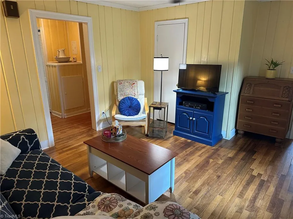 3195 Fleet Street Winston-Salem, NC 27127