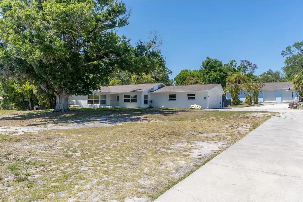 12705 PARK BOULEVARD Seminole, FL 33776