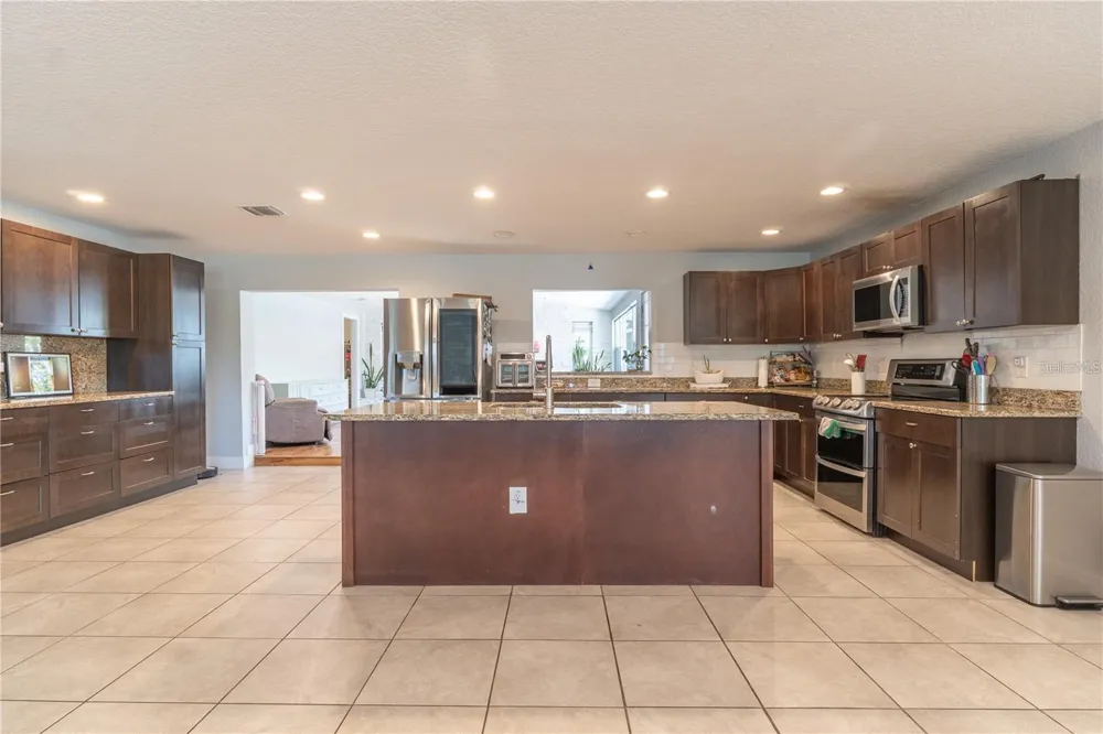12705 PARK BOULEVARD Seminole, FL 33776