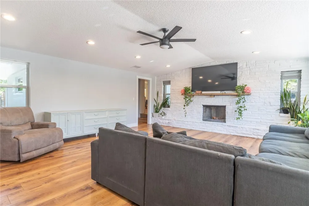 12705 PARK BOULEVARD Seminole, FL 33776