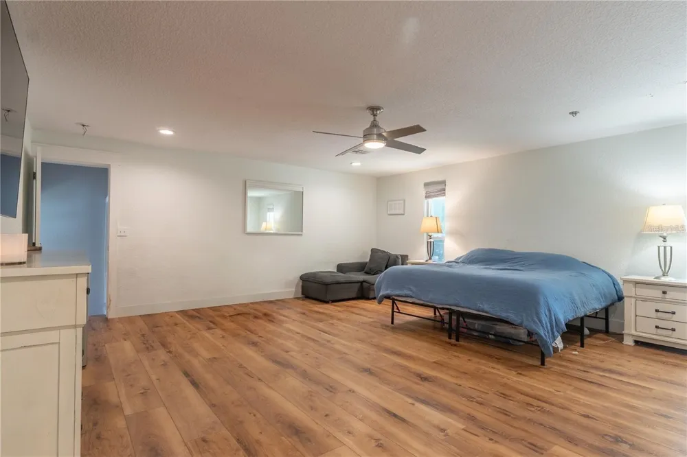 12705 PARK BOULEVARD Seminole, FL 33776