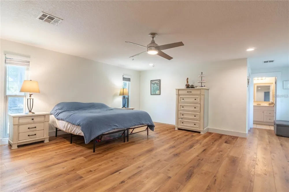 12705 PARK BOULEVARD Seminole, FL 33776