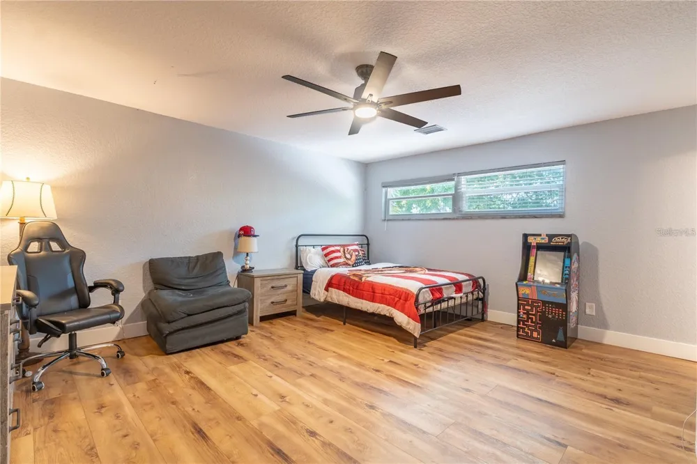 12705 PARK BOULEVARD Seminole, FL 33776