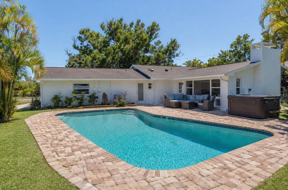 12705 PARK BOULEVARD Seminole, FL 33776