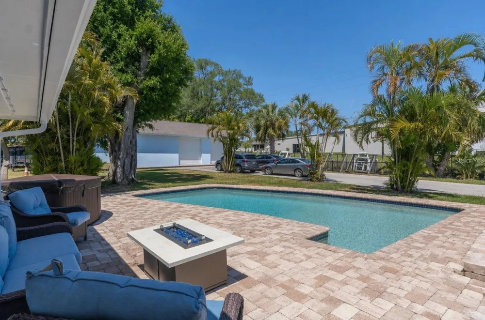 12705 PARK BOULEVARD Seminole, FL 33776