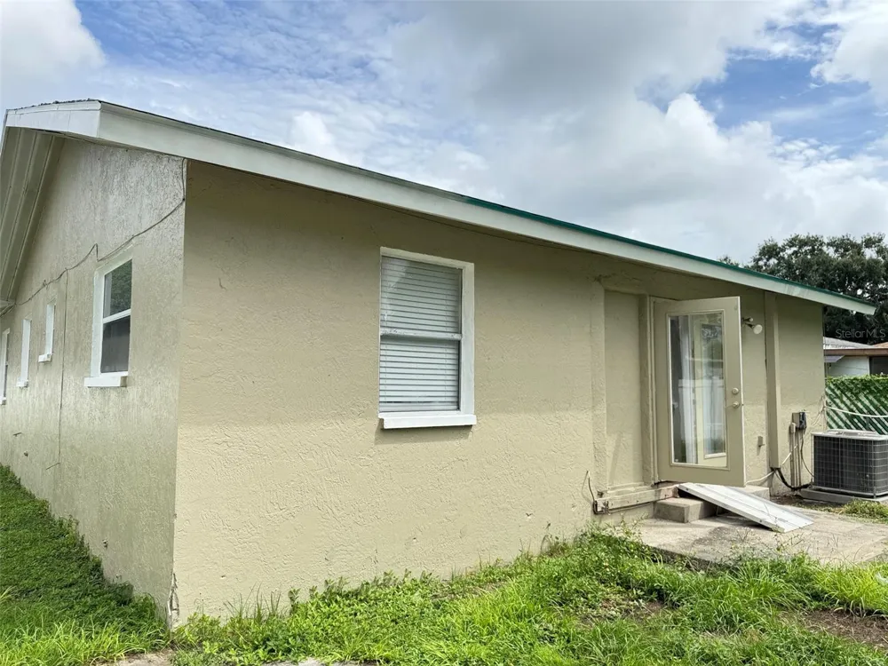 3218 68TH AVENUE St Petersburg, FL 33702