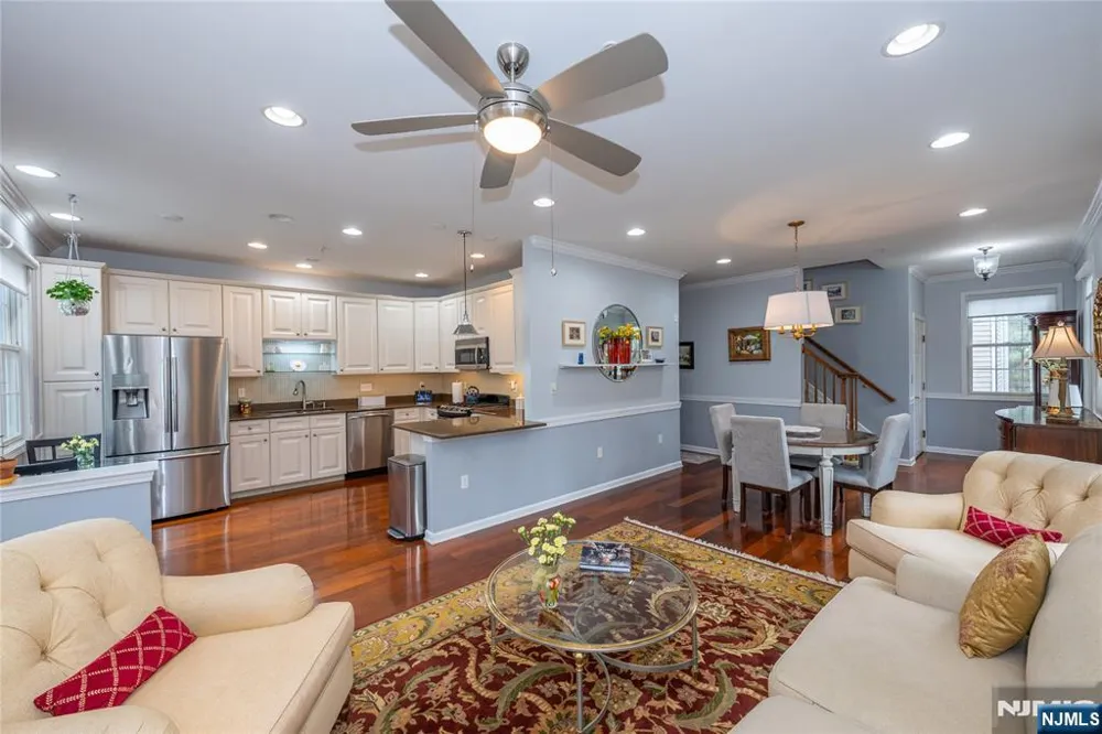 1 Ashley Court 701 Hawthorne, NJ 07506