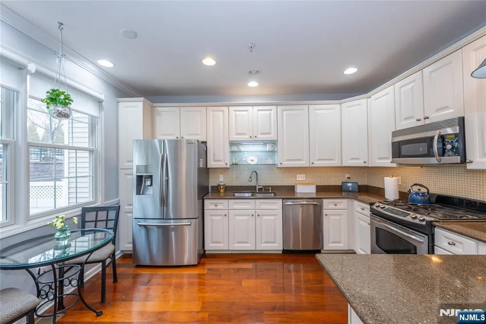 1 Ashley Court 701 Hawthorne, NJ 07506