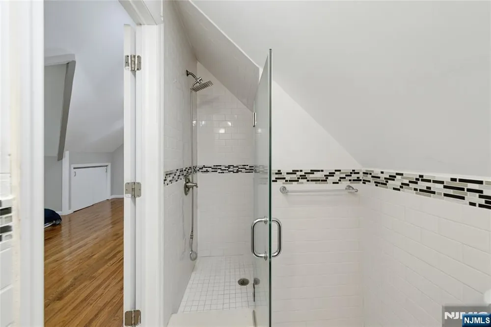 83 Fairfield Street Englewood, NJ 07631