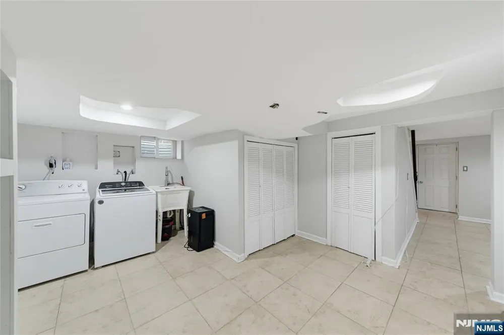 83 Fairfield Street Englewood, NJ 07631