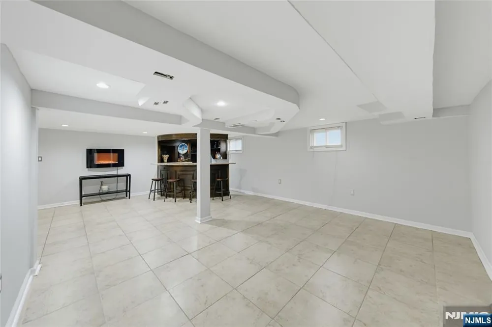 83 Fairfield Street Englewood, NJ 07631