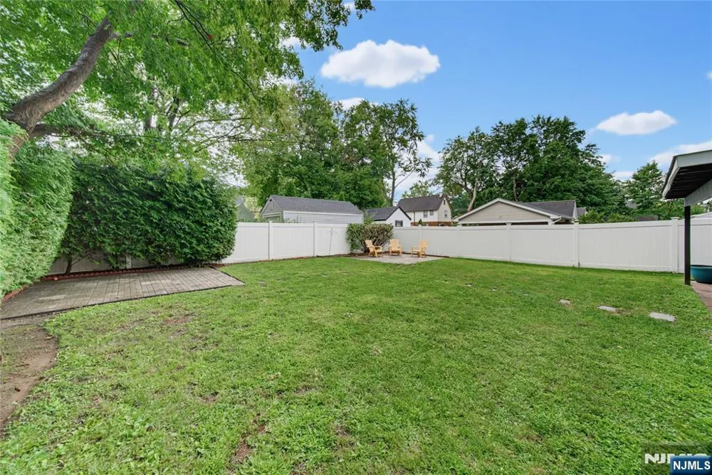 83 Fairfield Street Englewood, NJ 07631