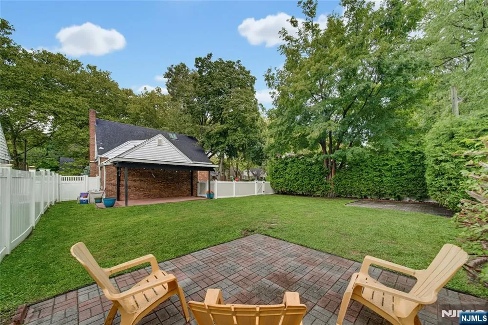 83 Fairfield Street Englewood, NJ 07631