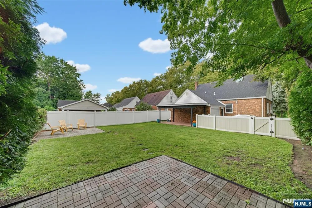 83 Fairfield Street Englewood, NJ 07631