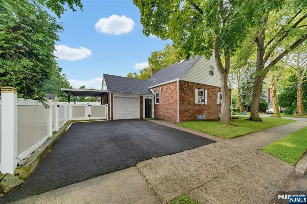 83 Fairfield Street Englewood, NJ 07631