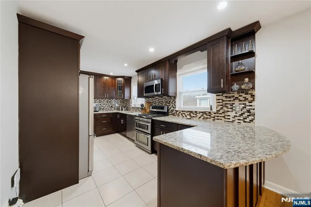 83 Fairfield Street Englewood, NJ 07631