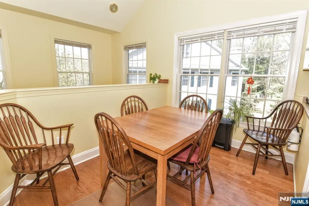 66 Pheasant Run Old Tappan, NJ 07675
