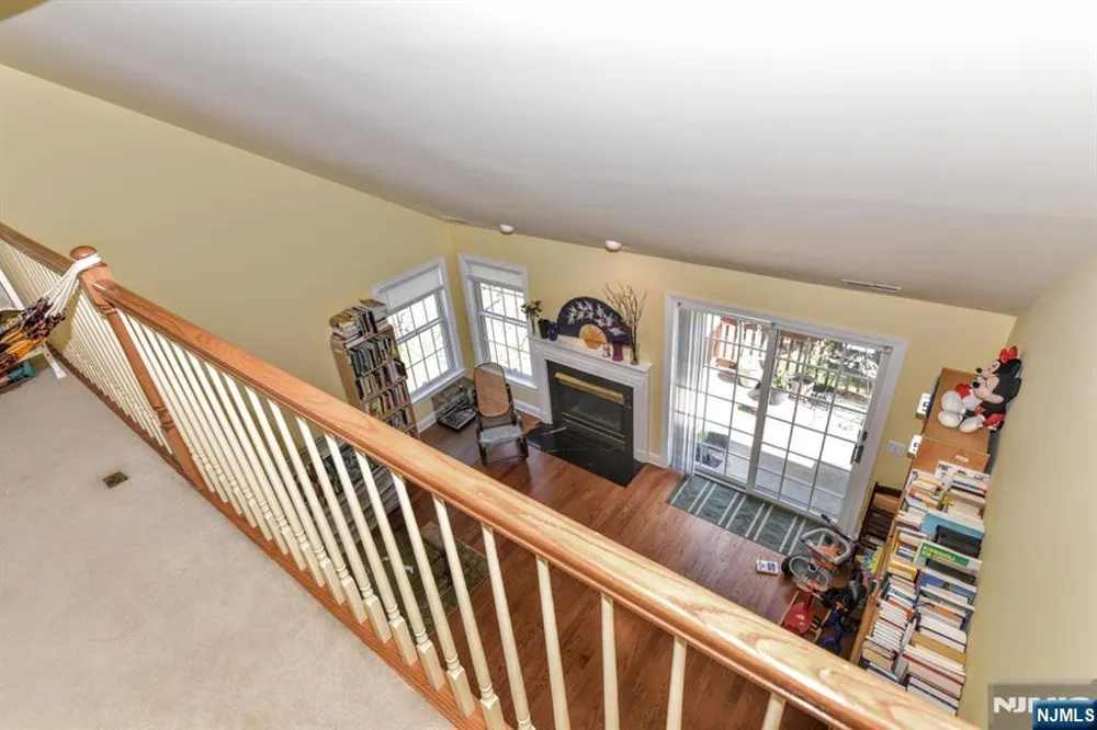 66 Pheasant Run Old Tappan, NJ 07675