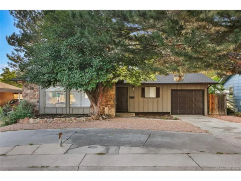 1818 Maplewood Drive