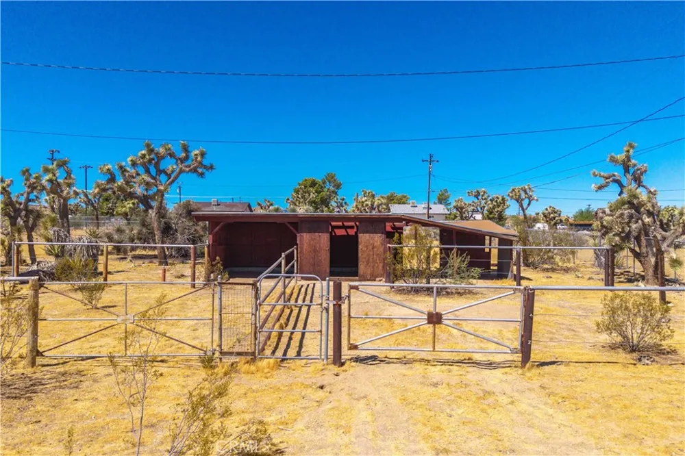 58662 Buena Vista Drive Yucca Valley, CA 92284