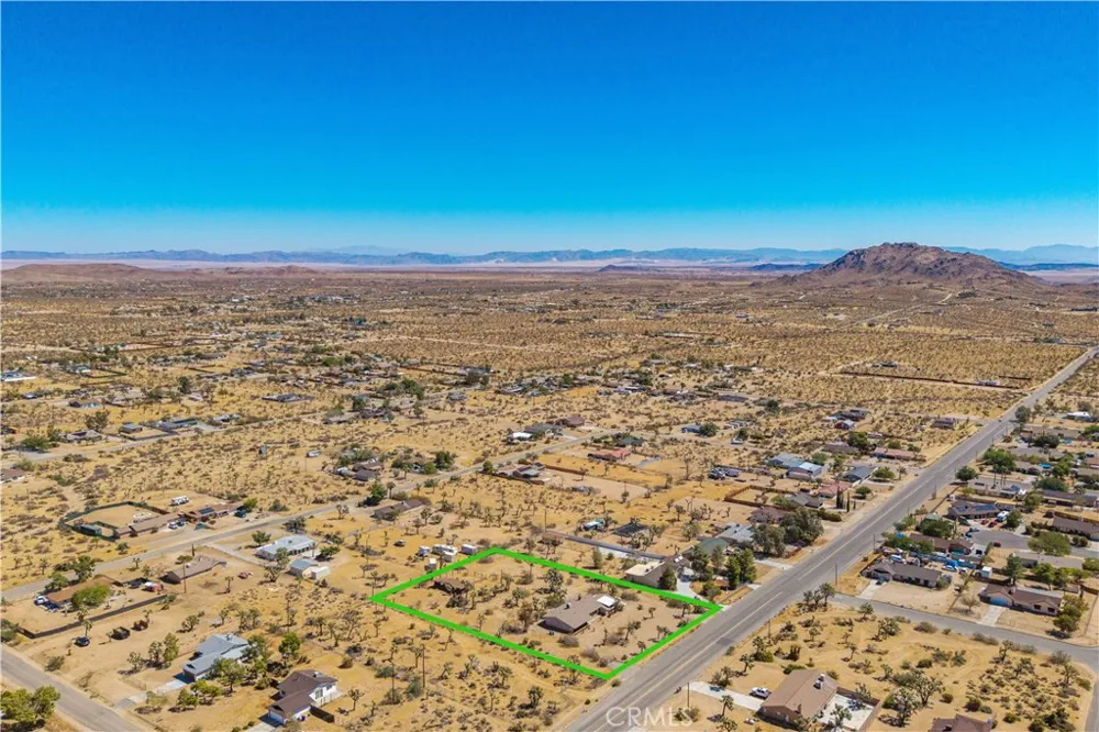 58662 Buena Vista Drive Yucca Valley, CA 92284