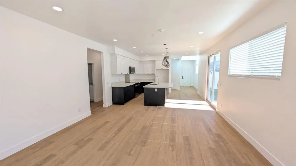 1304 Buena Vista Avenue Spring Valley, CA 91977