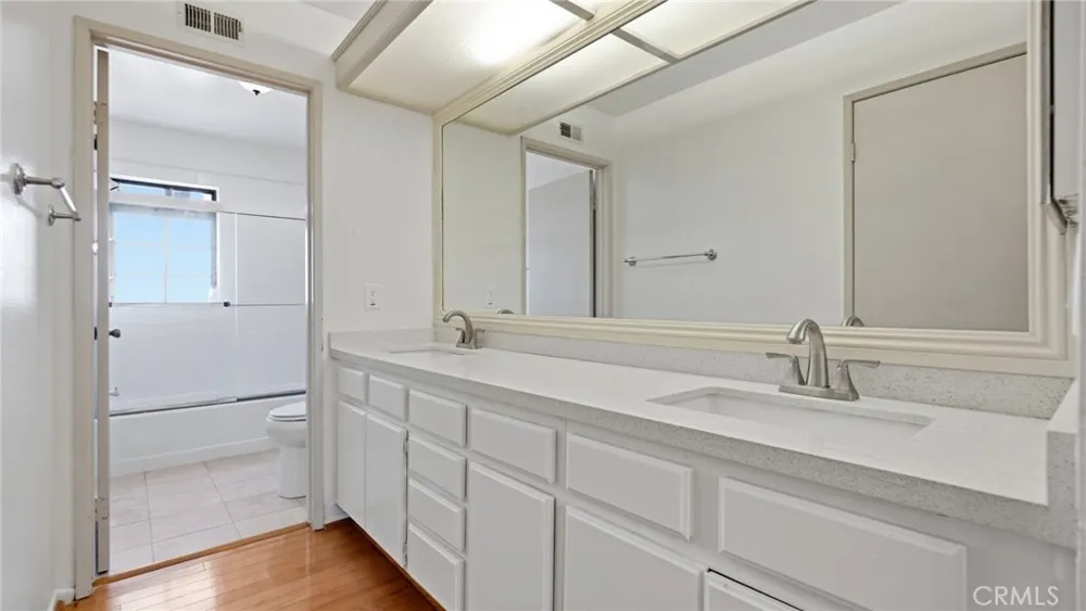 2971 Plaza Del Amo #251 Torrance, CA 90503