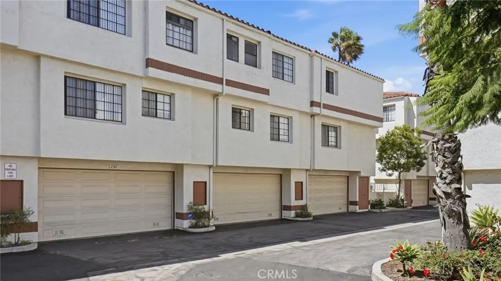 2971 Plaza Del Amo #251 Torrance, CA 90503