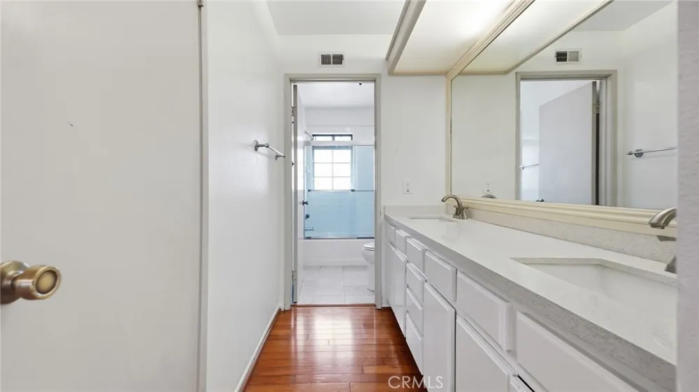 2971 Plaza Del Amo #251 Torrance, CA 90503