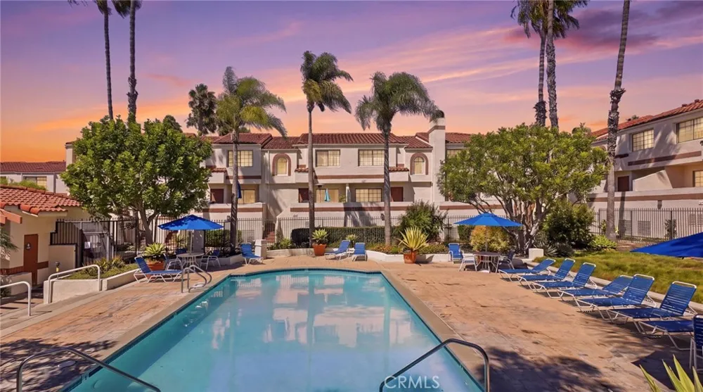 2971 Plaza Del Amo #251 Torrance, CA 90503